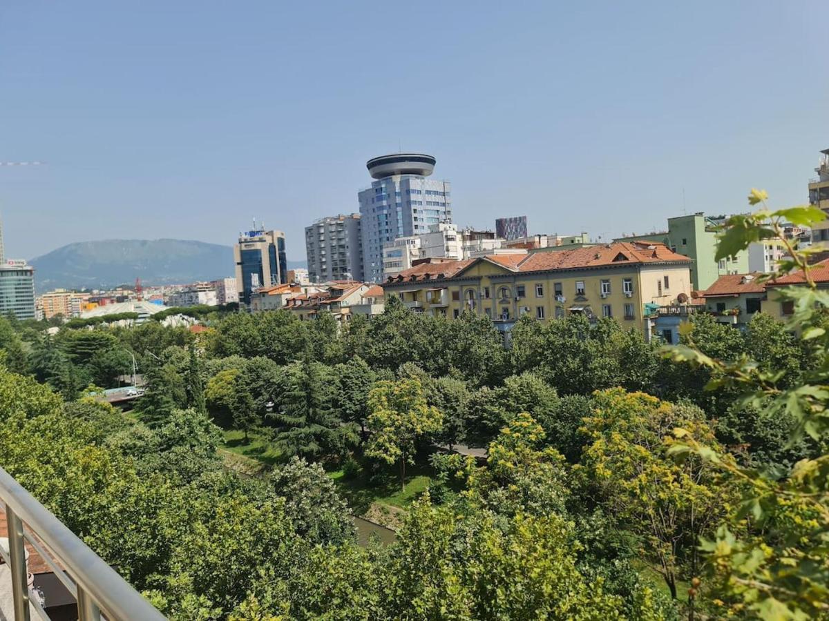 Penthahouse Shallvare Тирана Екстериор снимка