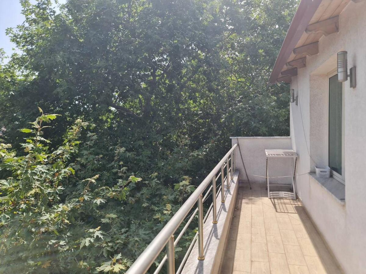 Penthahouse Shallvare Тирана Екстериор снимка